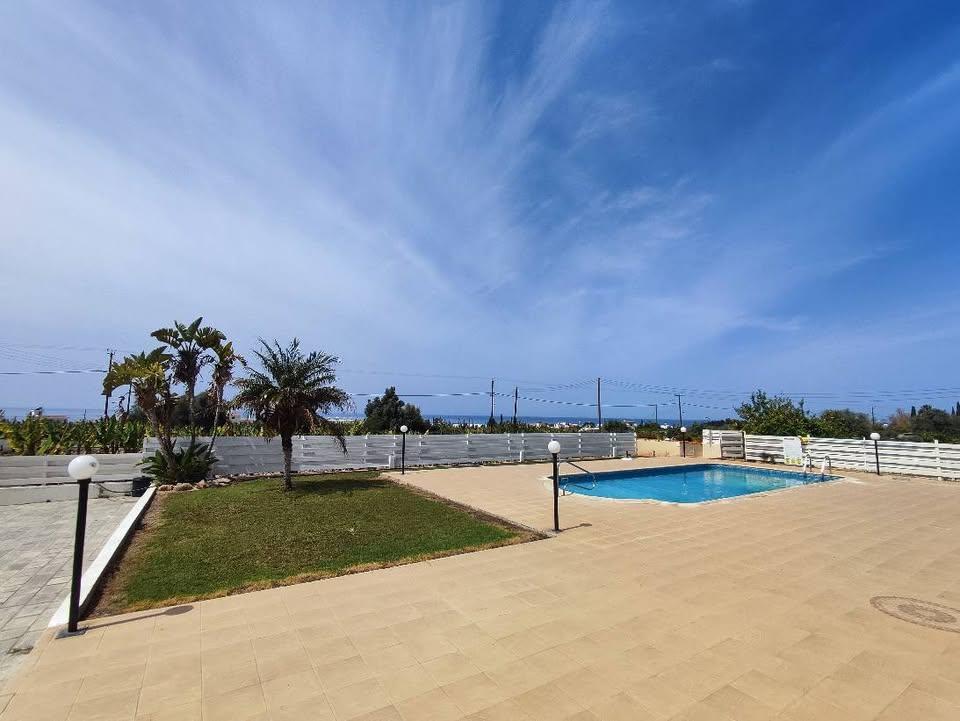 Villa Cristella - 5 Bedroom - Sea Caves Area 
For more info please call: 99907917: https://www.facebook.com/marketplace/item/1241076364020873 (www.facebook.com)