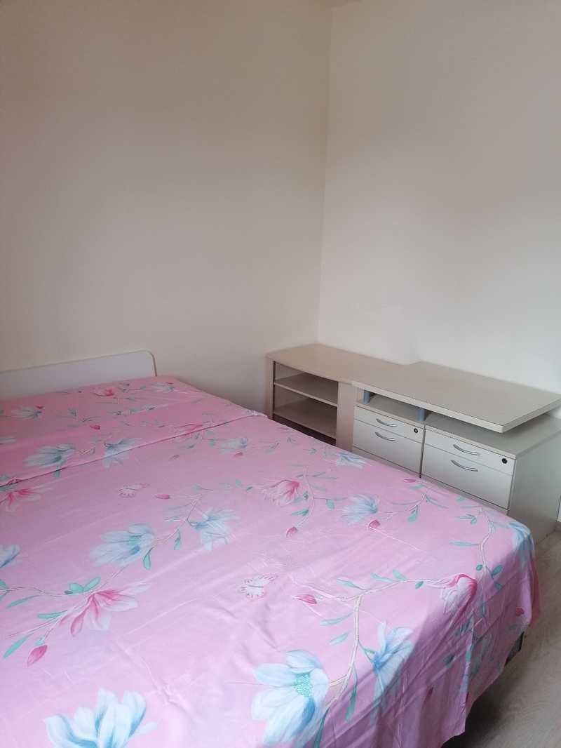 Share the room with somaone girls from any country: https://www.bazaraki.com/adv/5793377_i-am-looking-to-share-the-rent-with-somaone-girls-from-any-country (www.bazaraki.com)