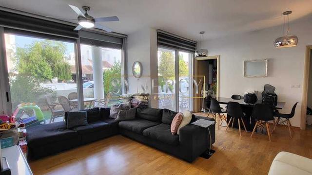 3-bedroom apartment for sale: https://www.bazaraki.com/adv/5795488_3-bedroom-apartment-for-sale (www.bazaraki.com)