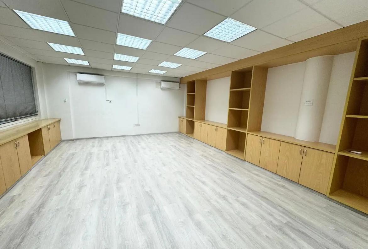 Office in Limassol № 153158: https://dom.com.cy/en/catalog/sale/153158/ (dom.com.cy)