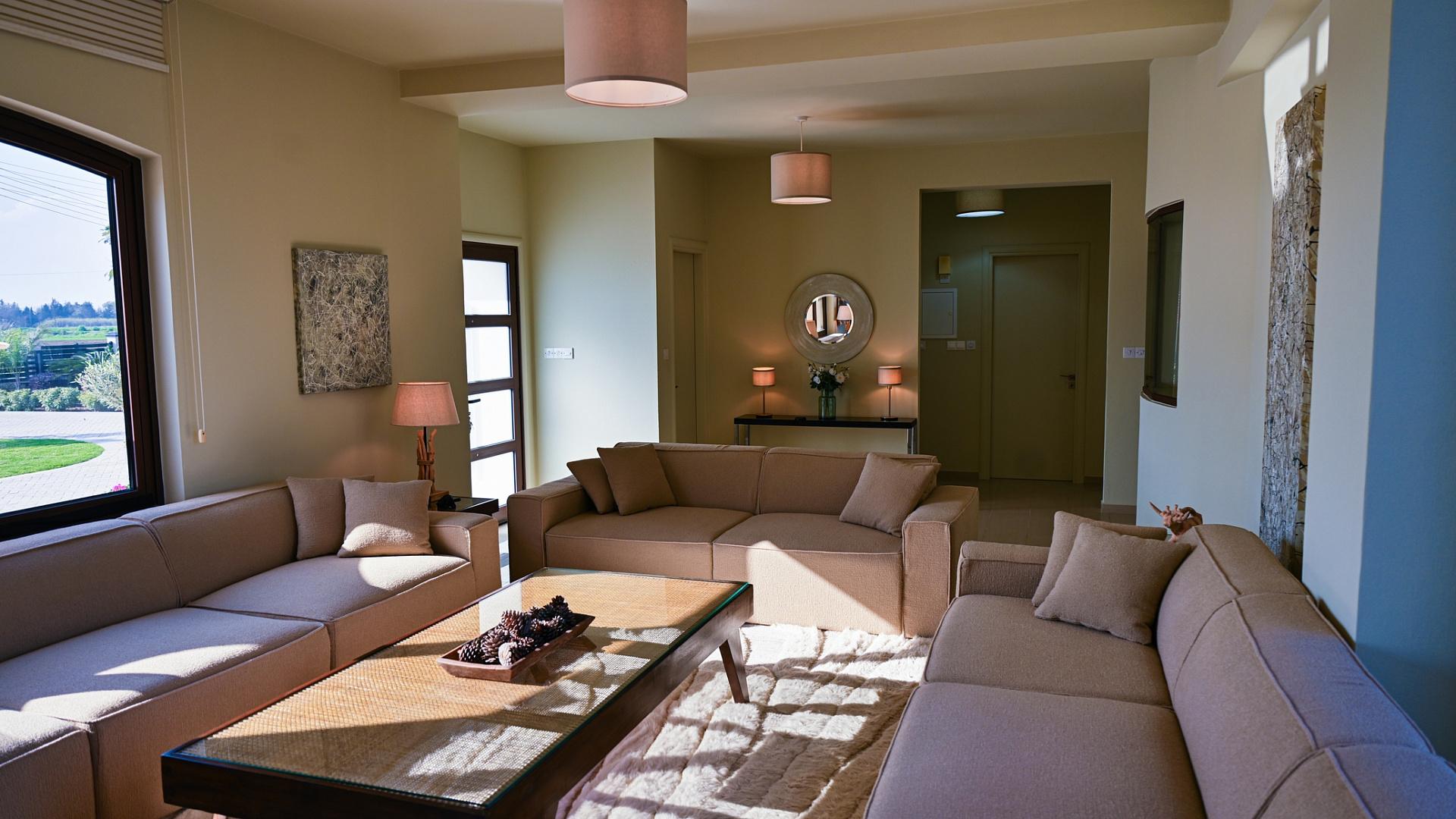 6-bedroom villa in Larnaca № 153177: https://dom.com.cy/en/catalog/sale/153177/ (dom.com.cy)