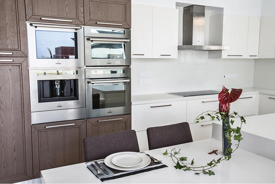 New 5-bedroom villa in Famagusta № 152048: https://dom.com.cy/en/catalog/sale/152048/ (dom.com.cy)
