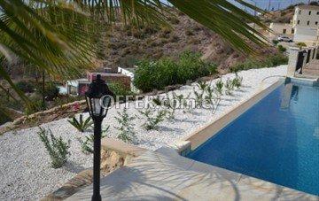 Seaview 3 Bedroom Villa in Pegeia, Pafos: https://www.offer.com.cy/en/seaview-3-bedroom-villa-in-pegeia-pafos/21-696752/ (www.offer.com.cy)