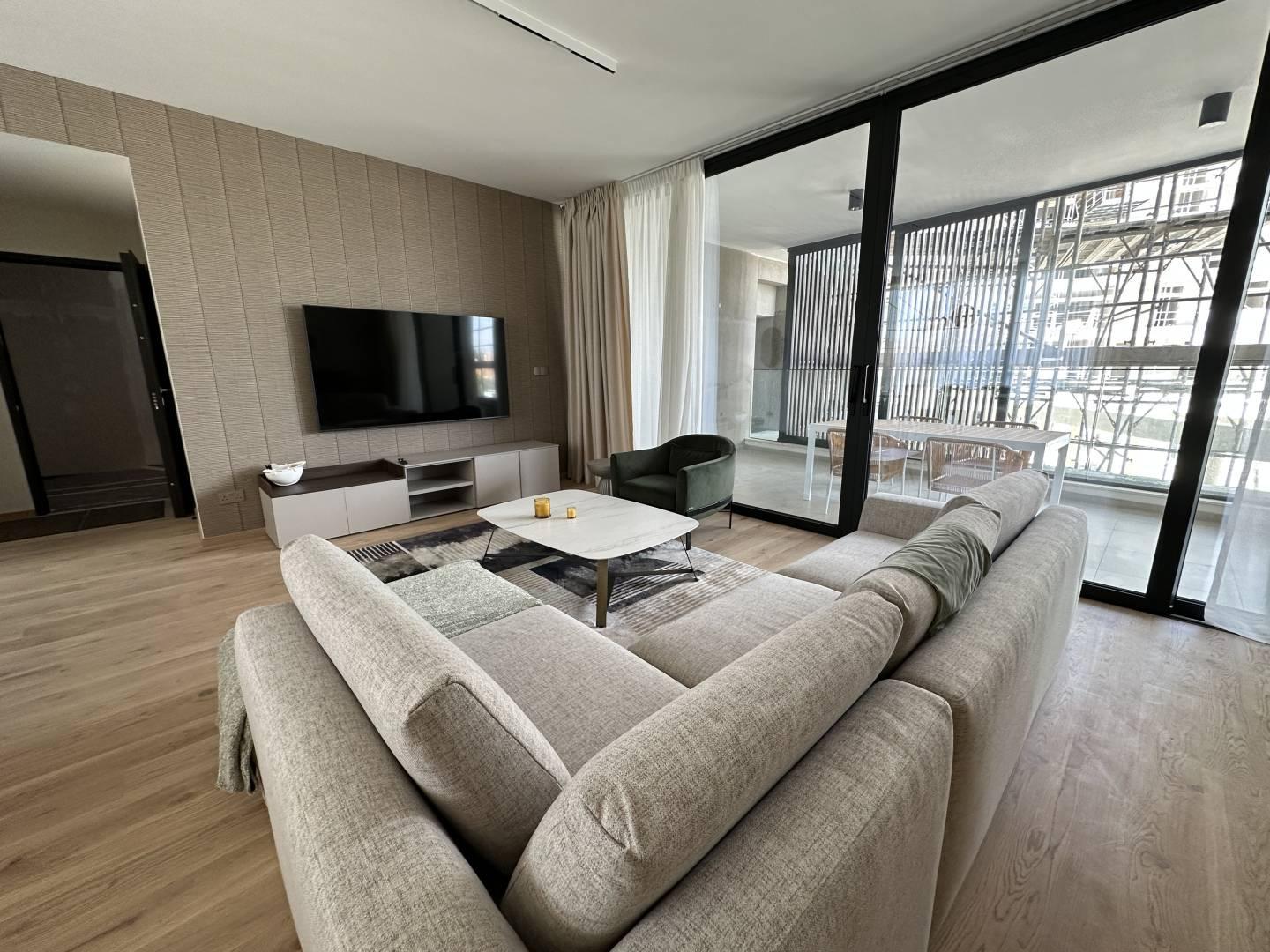 New 3-bedroom penthouse in Limassol № 152849: https://dom.com.cy/en/catalog/sale/152849/ (dom.com.cy)
