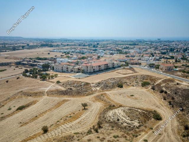 1,403 SQM Residential Plot for sale in Oroklini, Larnaca: https://www.buysellcyprus.com/property-for-sale/larnaca/oroklini/plot-for-sale-oroklini-larnaca-1800864.html (www.buysellcyprus.com)