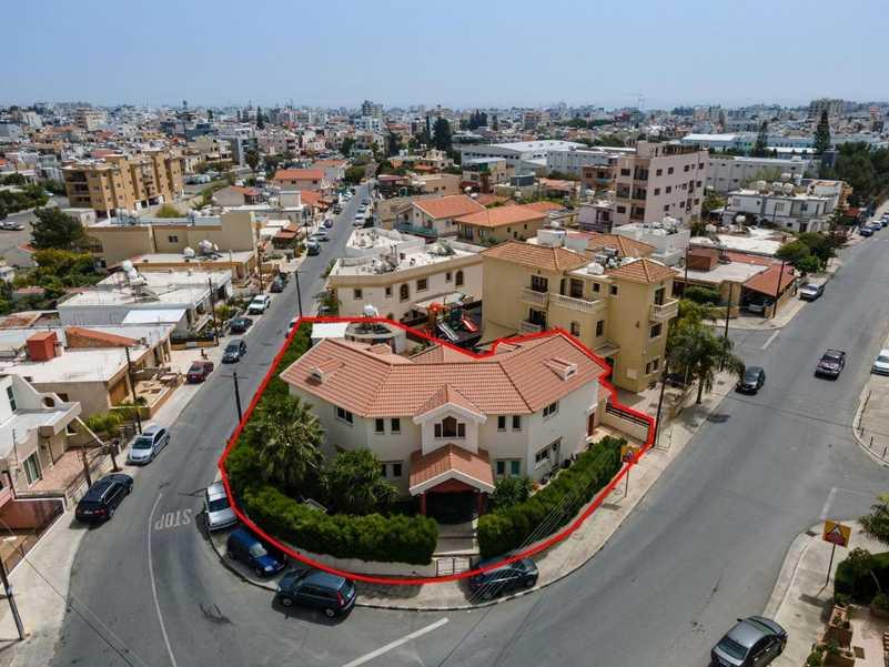 4-bedroom detached house for sale: https://www.bazaraki.com/adv/5799691_4-bedroom-detached-house-for-sale (www.bazaraki.com)
