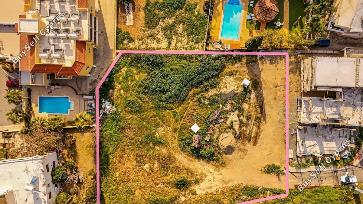 1,982 SQM Residential Land for sale in Oroklini, Larnaca: https://www.buysellcyprus.com/property-for-sale/larnaca/oroklini/land-for-sale-oroklini-larnaca-1796736.html (www.buysellcyprus.com)