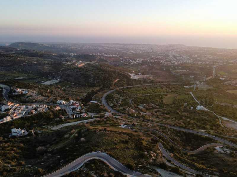 Residential land 4348 m²: https://www.bazaraki.com/adv/5791092_residential-land-4348-m2 (www.bazaraki.com)