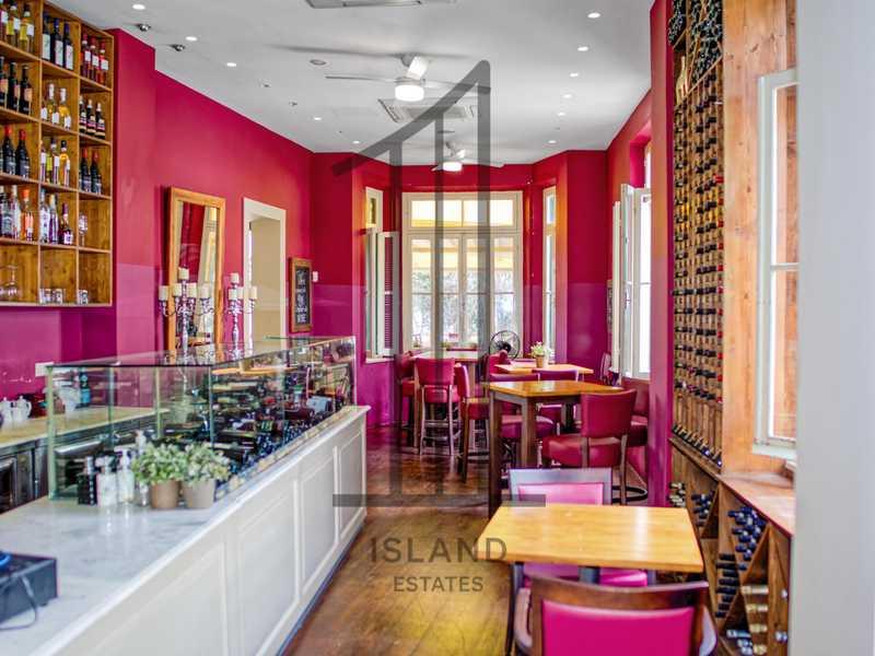 Fully equipped restaurant with optional 550m parking: https://www.bazaraki.com/adv/5789398_fully-equipped-restaurant-with-optional-550m-parking (www.bazaraki.com)