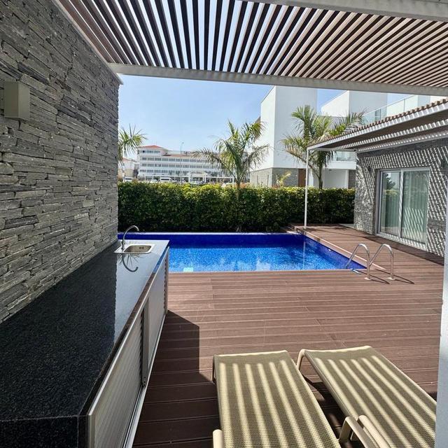 7-bedroom villa in Paphos № 153395: https://dom.com.cy/en/catalog/sale/153395/ (dom.com.cy)