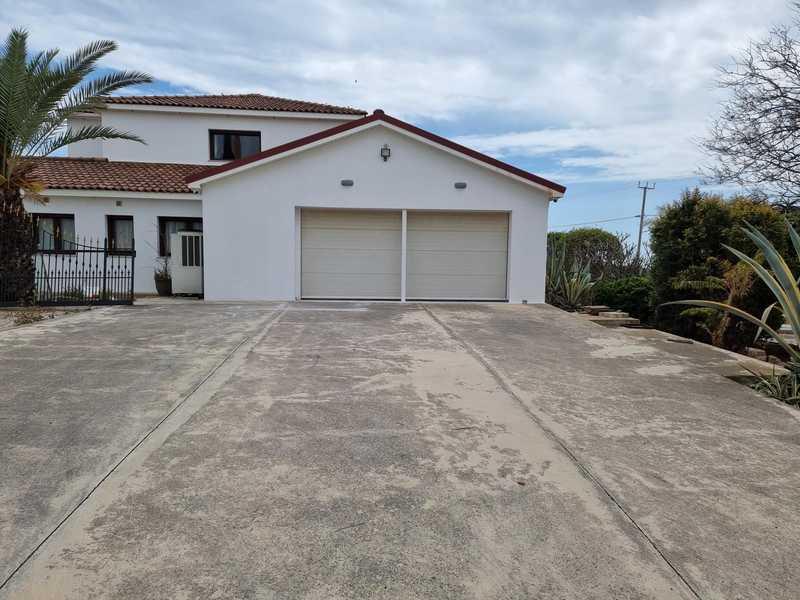  5-bedroom detached house to rent: https://www.bazaraki.com/adv/5789294_5-bedroom-detached-house-to-rent (www.bazaraki.com)