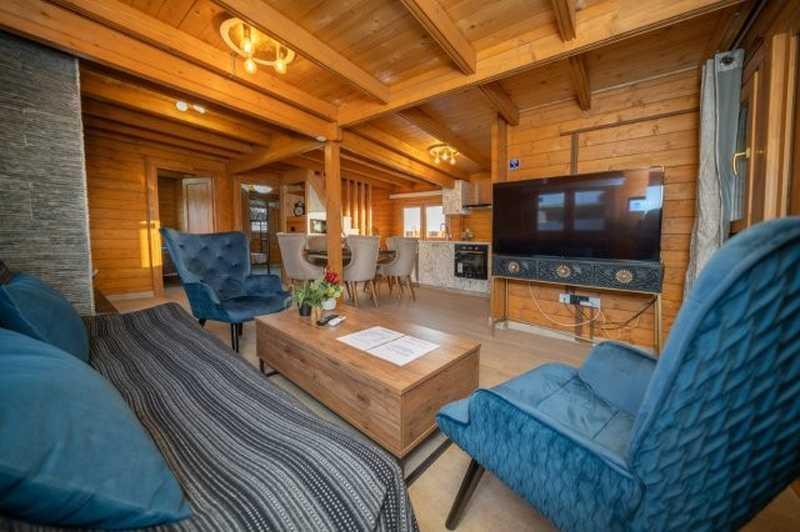 Lofou limassol 3 house complex with swimming pool: https://www.bazaraki.com/adv/5791131_lofou-limassol-3-house-complex-with-swimming-pool (www.bazaraki.com)