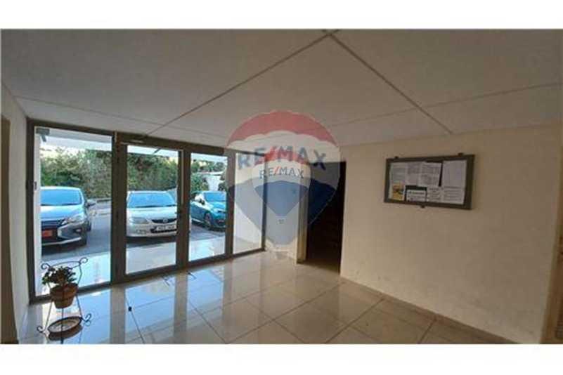 2-bedroom apartment to rent: https://www.bazaraki.com/adv/5787670_2-bedroom-apartment-to-rent (www.bazaraki.com)