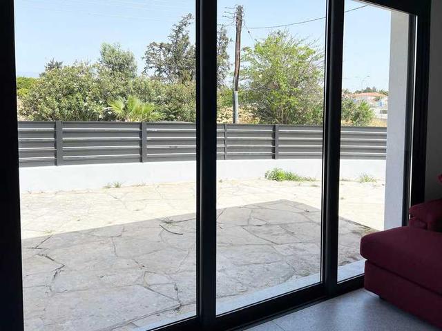 2-bedroom apartment to rent: https://www.bazaraki.com/adv/5788983_2-bedroom-apartment-to-rent (www.bazaraki.com)