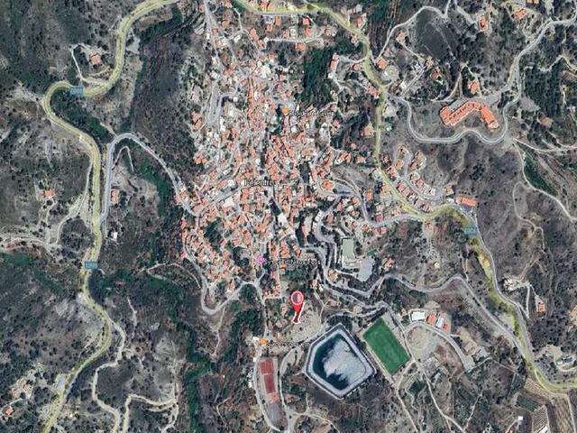 Residential land 753 m²: https://www.bazaraki.com/adv/5798193_residential-land-753-m2 (www.bazaraki.com)