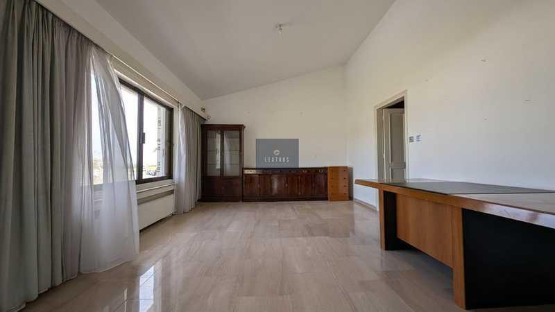 3-bedroom villa for sale: https://www.bazaraki.com/adv/5791317_3-bedroom-villa-for-sale (www.bazaraki.com)