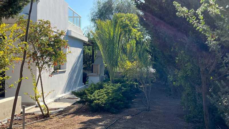 3-bedroom villa to rent: https://www.bazaraki.com/adv/5792476_3-bedroom-villa-to-rent (www.bazaraki.com)