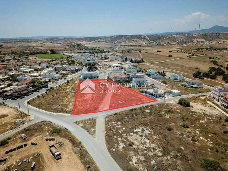 Residential land 4348 m²: https://www.bazaraki.com/adv/5797763_residential-land-4348-m2 (www.bazaraki.com)