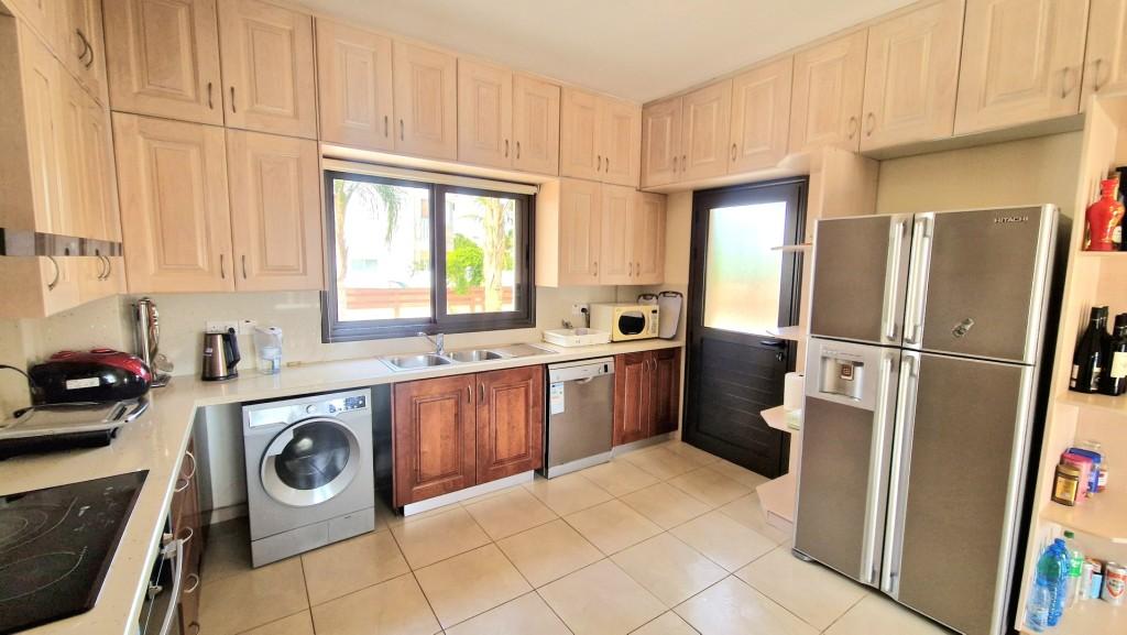 3 Bedroom Detached House For Sale: https://www.zyprus.com/property/39366/3-bedrooms-house-detached-house-in-frenaros-famagusta (www.zyprus.com)