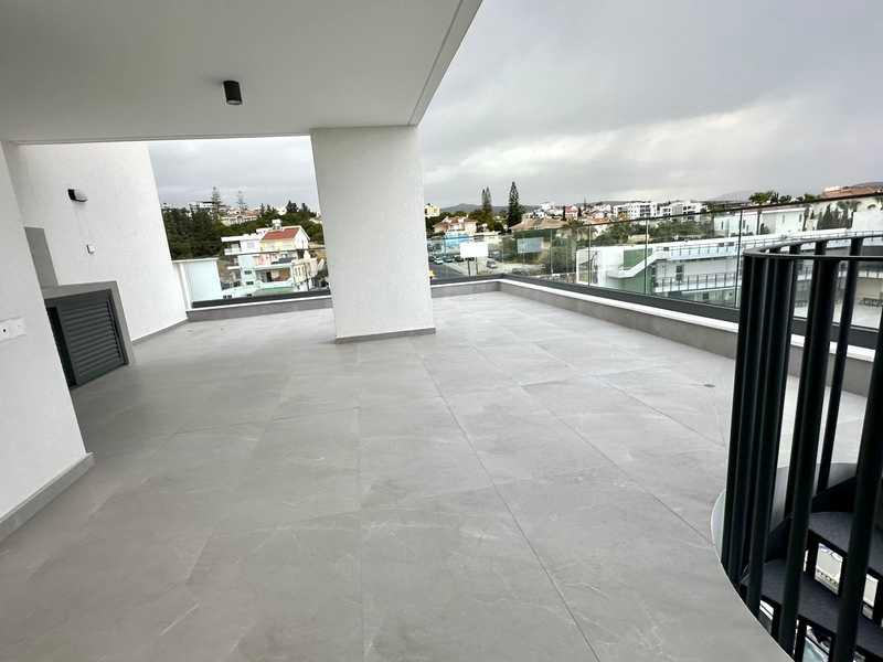 2-bedroom penthouse to rent: https://www.bazaraki.com/adv/5797053_2-bedroom-penthouse-to-rent (www.bazaraki.com)