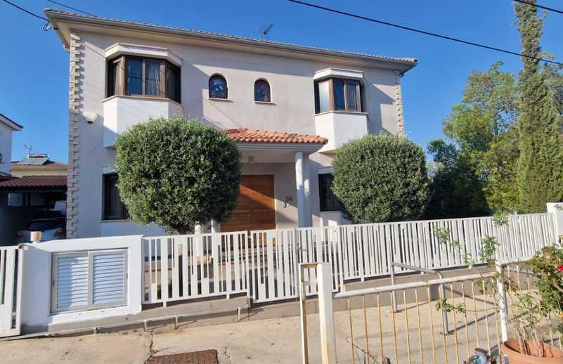 3-bedroom villa to rent: https://www.bazaraki.com/adv/5795258_3-bedroom-villa-to-rent (www.bazaraki.com)