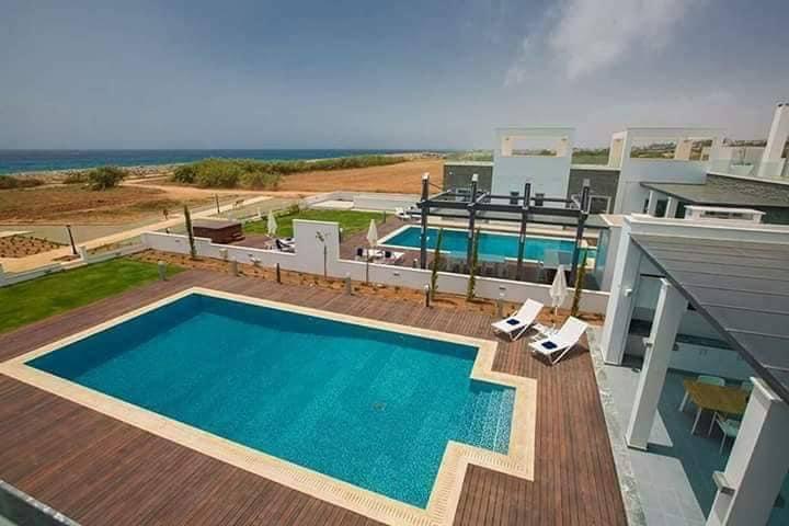 New 5-bedroom villa in Famagusta № 152048: https://dom.com.cy/en/catalog/sale/152048/ (dom.com.cy)