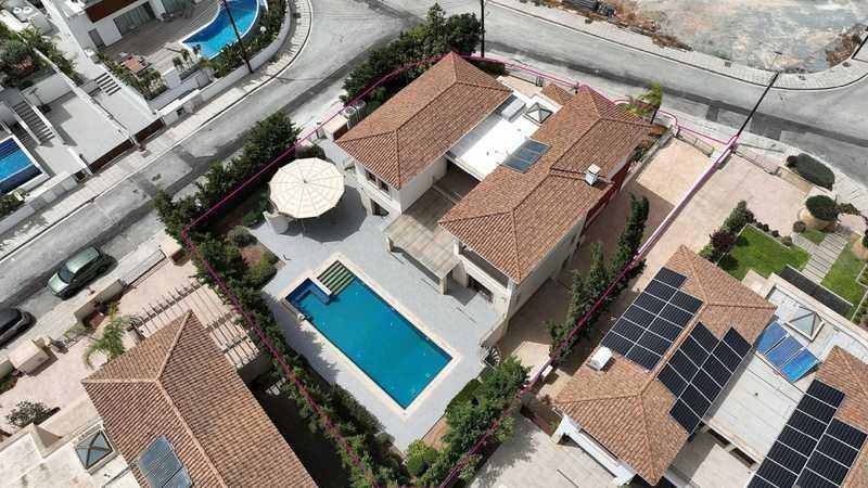 5-bedroom detached house for sale: https://www.bazaraki.com/adv/5798584_5-bedroom-detached-house-for-sale (www.bazaraki.com)