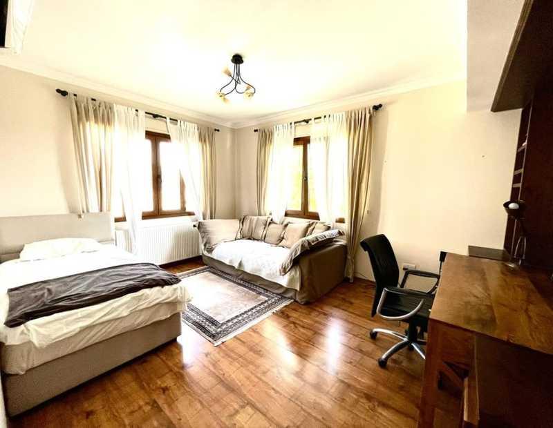 5-bedroom detached house to rent: https://www.bazaraki.com/adv/5798590_5-bedroom-detached-house-to-rent (www.bazaraki.com)