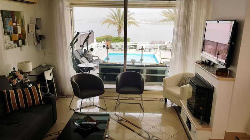 Luxury detached seafront villa: https://www.bazaraki.com/adv/5786494_luxury-detached-seafront-villa (www.bazaraki.com)