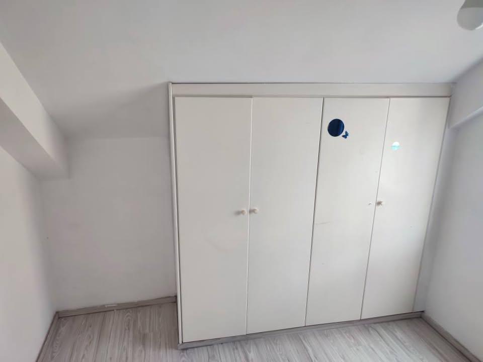 Room for rent short term: https://www.facebook.com/marketplace/item/1017976639966208 (www.facebook.com)