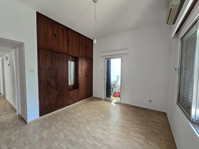 3 Beds 2 Baths House: https://www.facebook.com/marketplace/item/1225569052623149 (www.facebook.com)