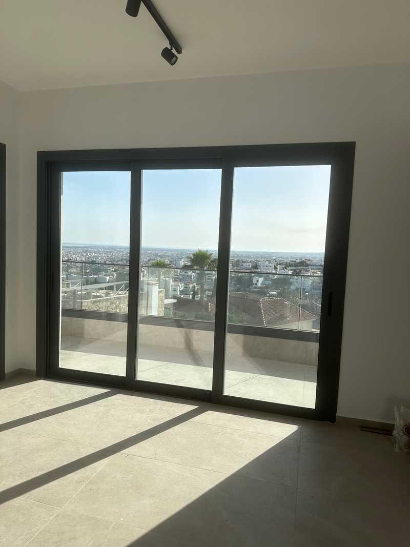 3-bedroom apartment to rent: https://www.bazaraki.com/adv/5793319_3-bedroom-apartment-to-rent (www.bazaraki.com)