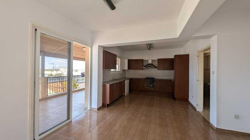 5-bedroom detached house for sale: https://www.bazaraki.com/adv/5799549_5-bedroom-detached-house-for-sale (www.bazaraki.com)