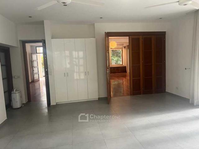 5-bedroom villa to rent: https://www.bazaraki.com/adv/5797692_5-bedroom-villa-to-rent (www.bazaraki.com)