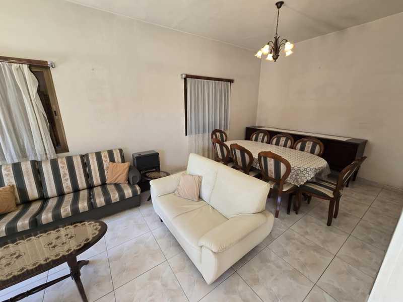2-bedroom semi-detached to rent: https://www.bazaraki.com/adv/5787115_2-bedroom-semi-detached-to-rent (www.bazaraki.com)