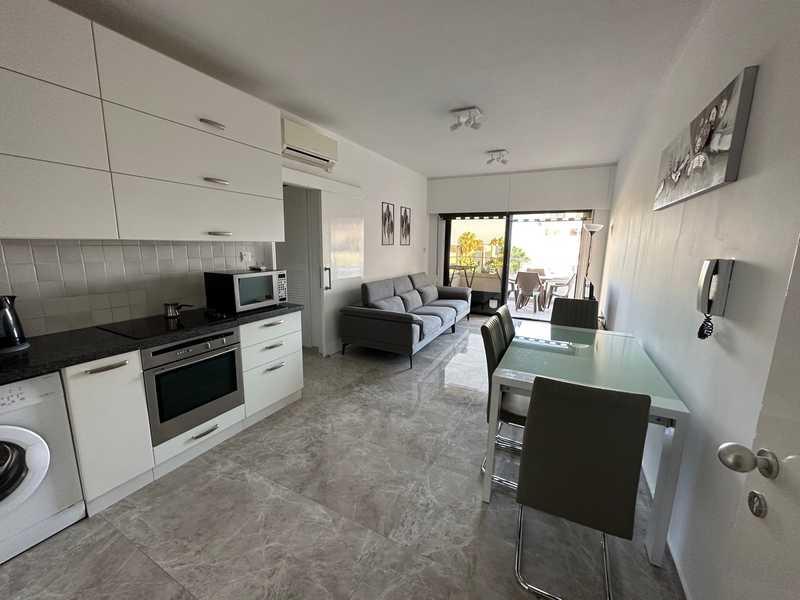 Apartment on the first line in the complex with swimming pool.: https://www.bazaraki.com/adv/5791799_apartment-on-the-first-line-in-the-complex-with-swimming-pool (www.bazaraki.com)