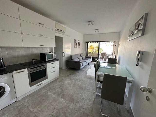 Apartment on the first line in the complex with swimming pool.: https://www.bazaraki.com/adv/5791799_apartment-on-the-first-line-in-the-complex-with-swimming-pool (www.bazaraki.com)
