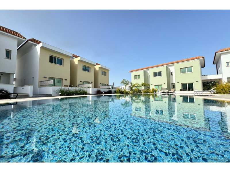 2-bedroom maisonette for sale: https://www.bazaraki.com/adv/5797113_2-bedroom-maisonette-for-sale (www.bazaraki.com)