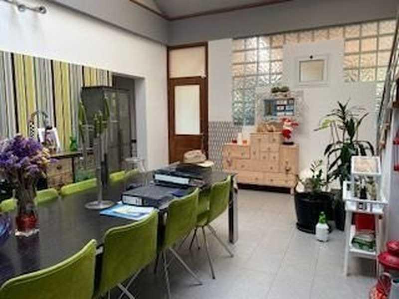 5-bedroom detached house for sale: https://www.bazaraki.com/adv/5794771_5-bedroom-detached-house-for-sale (www.bazaraki.com)