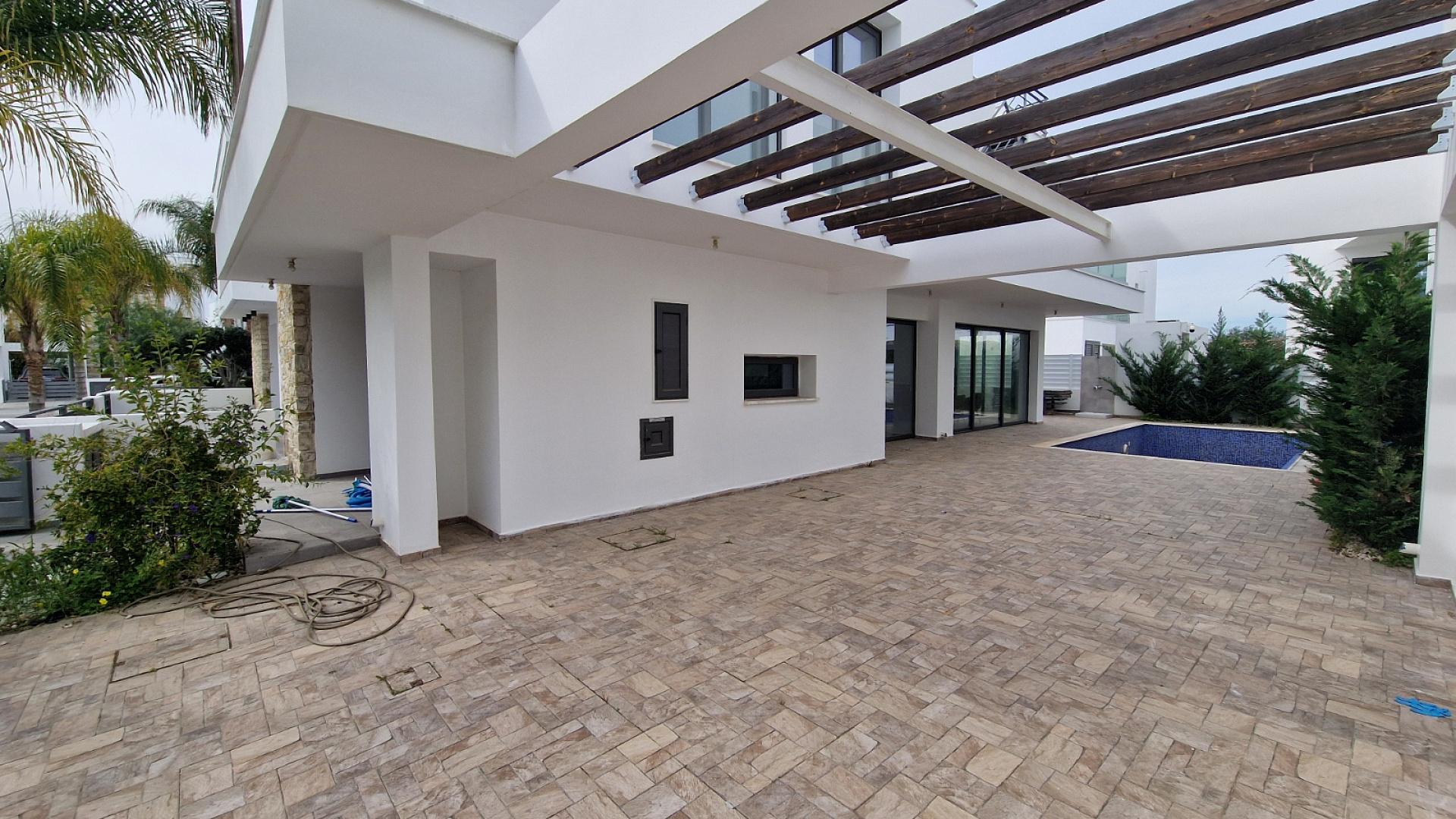 3-bedroom villa in Larnaca №153334: https://dom.com.cy/en/catalog/rent/153334/ (dom.com.cy)