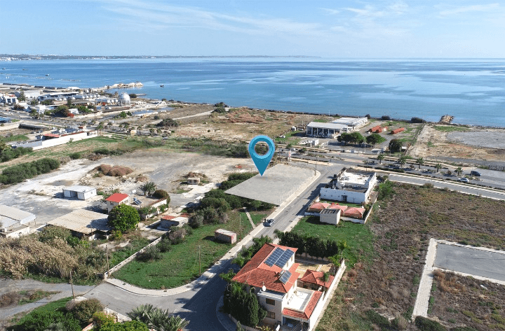 New 3-bedroom penthouse in Larnaca № 153471: https://dom.com.cy/en/catalog/sale/153471/ (dom.com.cy)