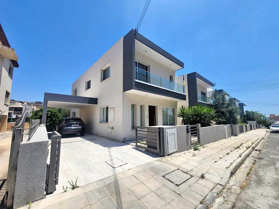 4 bedrooms detached house for rent in Agia Fula: https://www.facebook.com/marketplace/item/1127806435779480 (www.facebook.com)