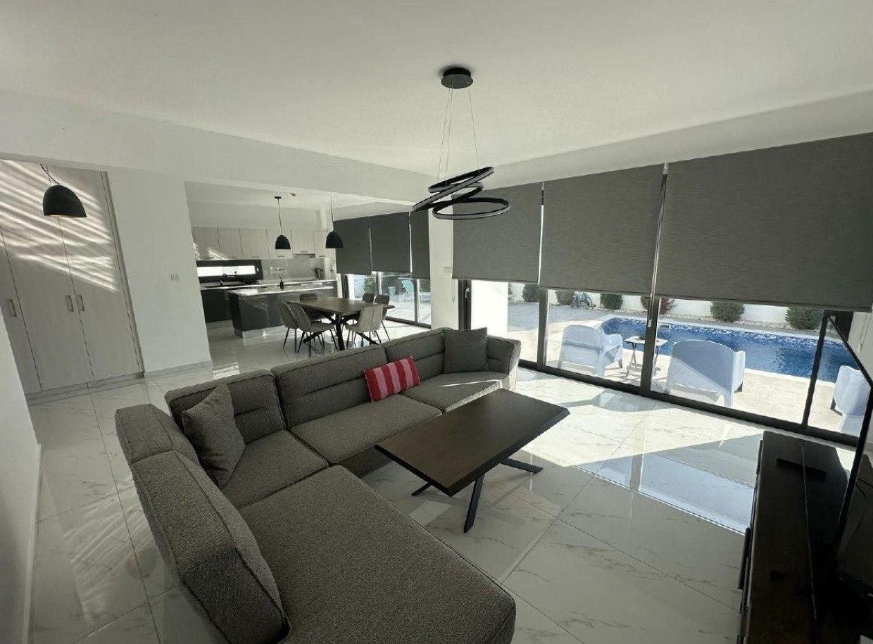 4-bedroom villa in Larnaca №153999: https://dom.com.cy/en/catalog/rent/153999/ (dom.com.cy)