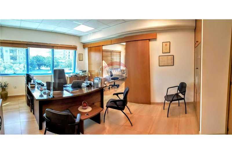 Prime makarios avenue office space of 128+60 m2: https://www.bazaraki.com/adv/5797852_prime-makarios-avenue-office-space-of-128-60-m2 (www.bazaraki.com)