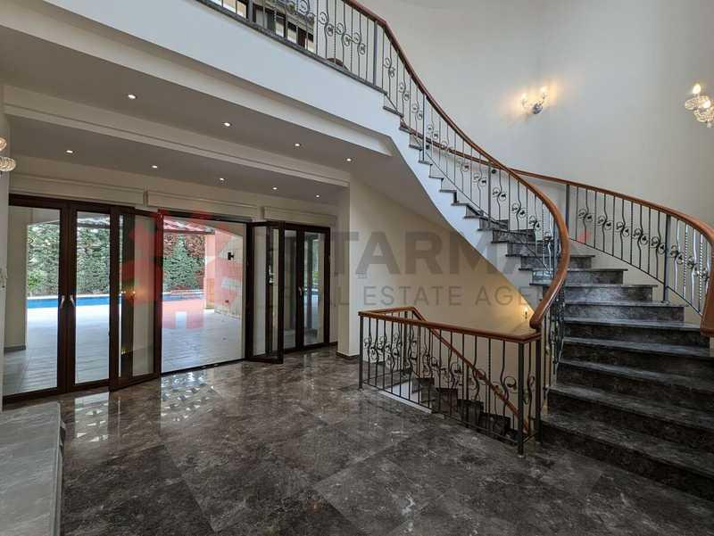 5-bedroom villa for sale: https://www.bazaraki.com/adv/5799652_5-bedroom-villa-for-sale (www.bazaraki.com)