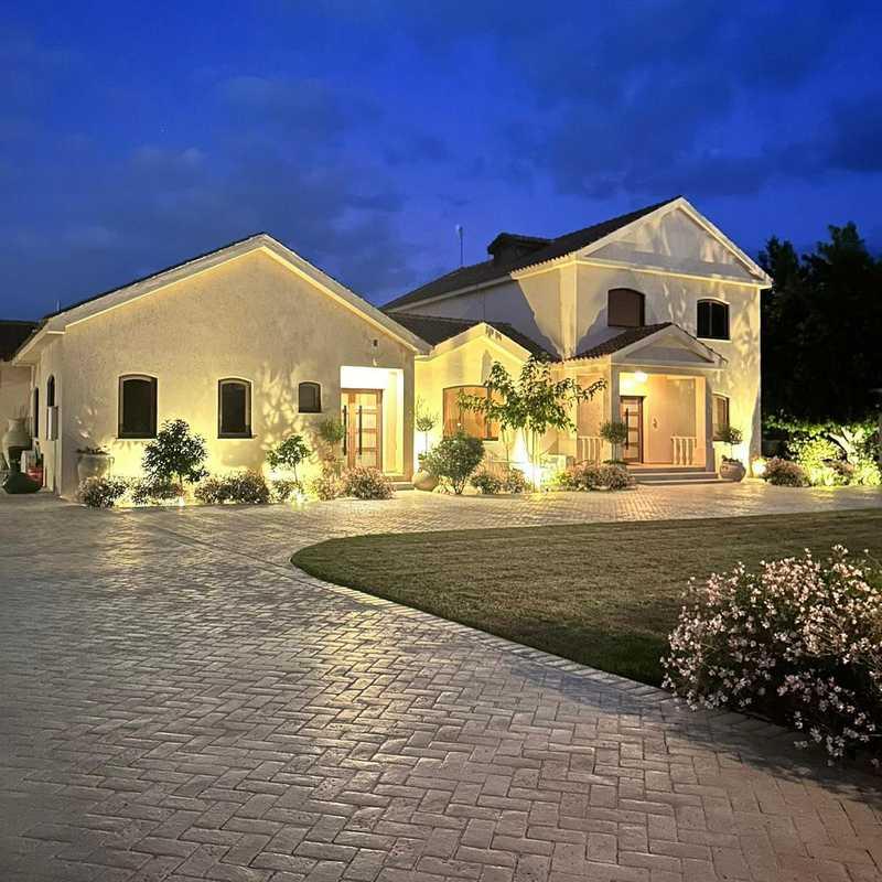 6-bedroom villa for sale: https://www.bazaraki.com/adv/5795687_6-bedroom-villa-for-sale (www.bazaraki.com)