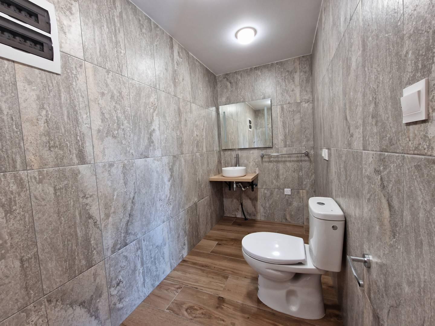 Office in Limassol №152631: https://dom.com.cy/en/catalog/rent/152631/ (dom.com.cy)
