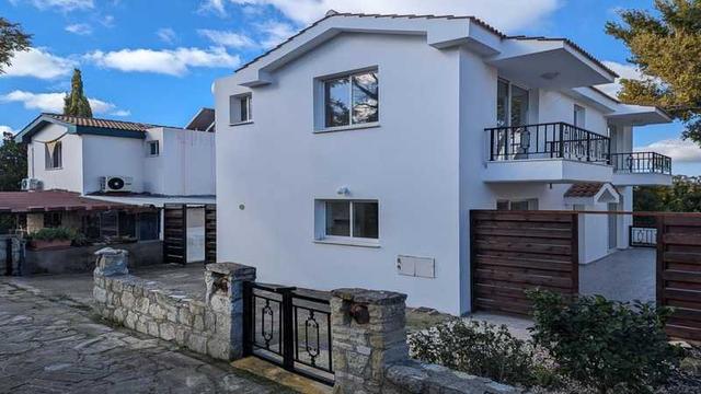3-bedroom detached house for sale: https://www.bazaraki.com/adv/5792215_3-bedroom-detached-house-for-sale (www.bazaraki.com)