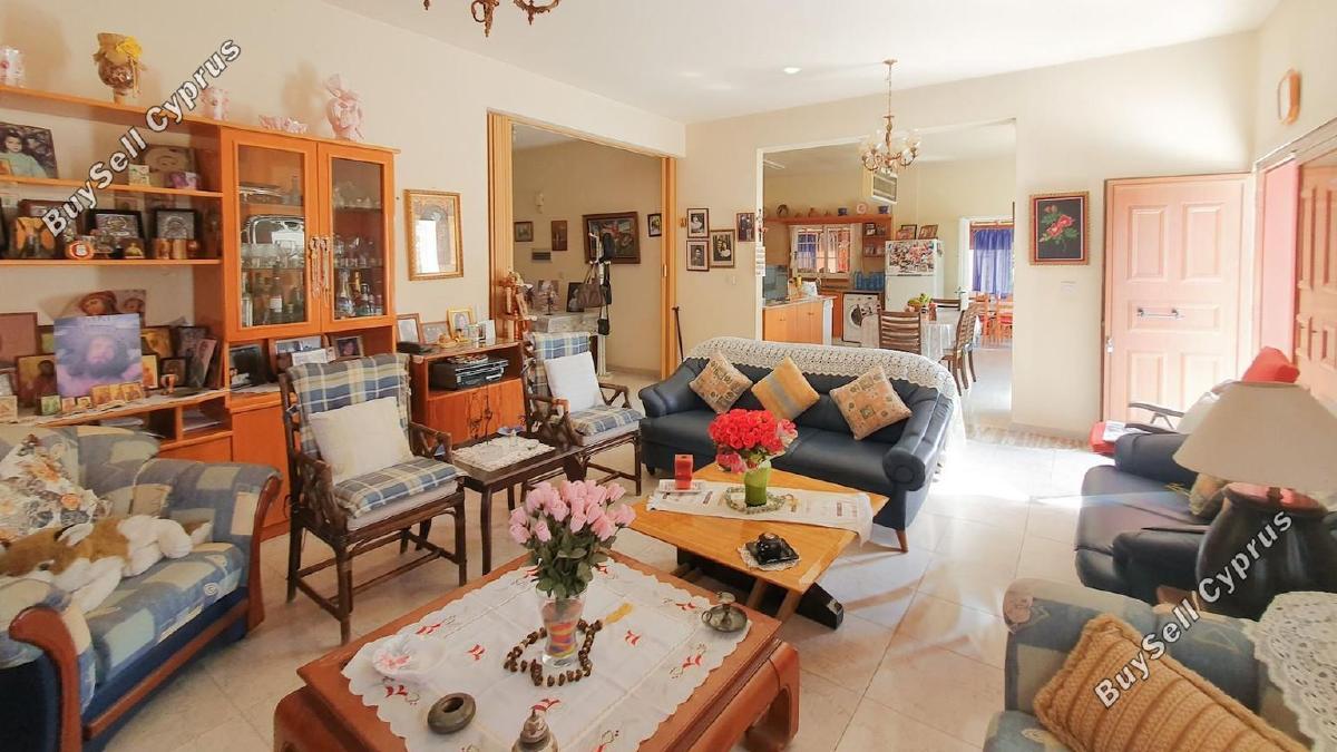 5 Bedroom Bungalow for sale in Pervolia, Larnaca: https://www.buysellcyprus.com/property-for-sale/larnaca/pervolia/5-bed-bungalow-for-sale-pervolia-larnaca-1795531.html (www.buysellcyprus.com)