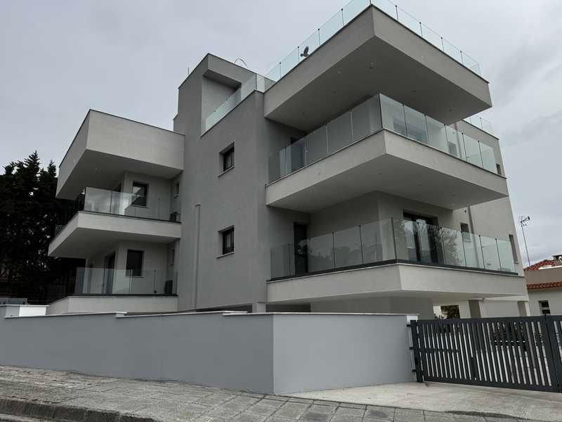 2-bedroom apartment to rent: https://www.bazaraki.com/adv/5798694_2-bedroom-apartment-to-rent (www.bazaraki.com)